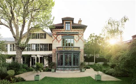 louis vuitton asnières|Louis Vuitton mansion.